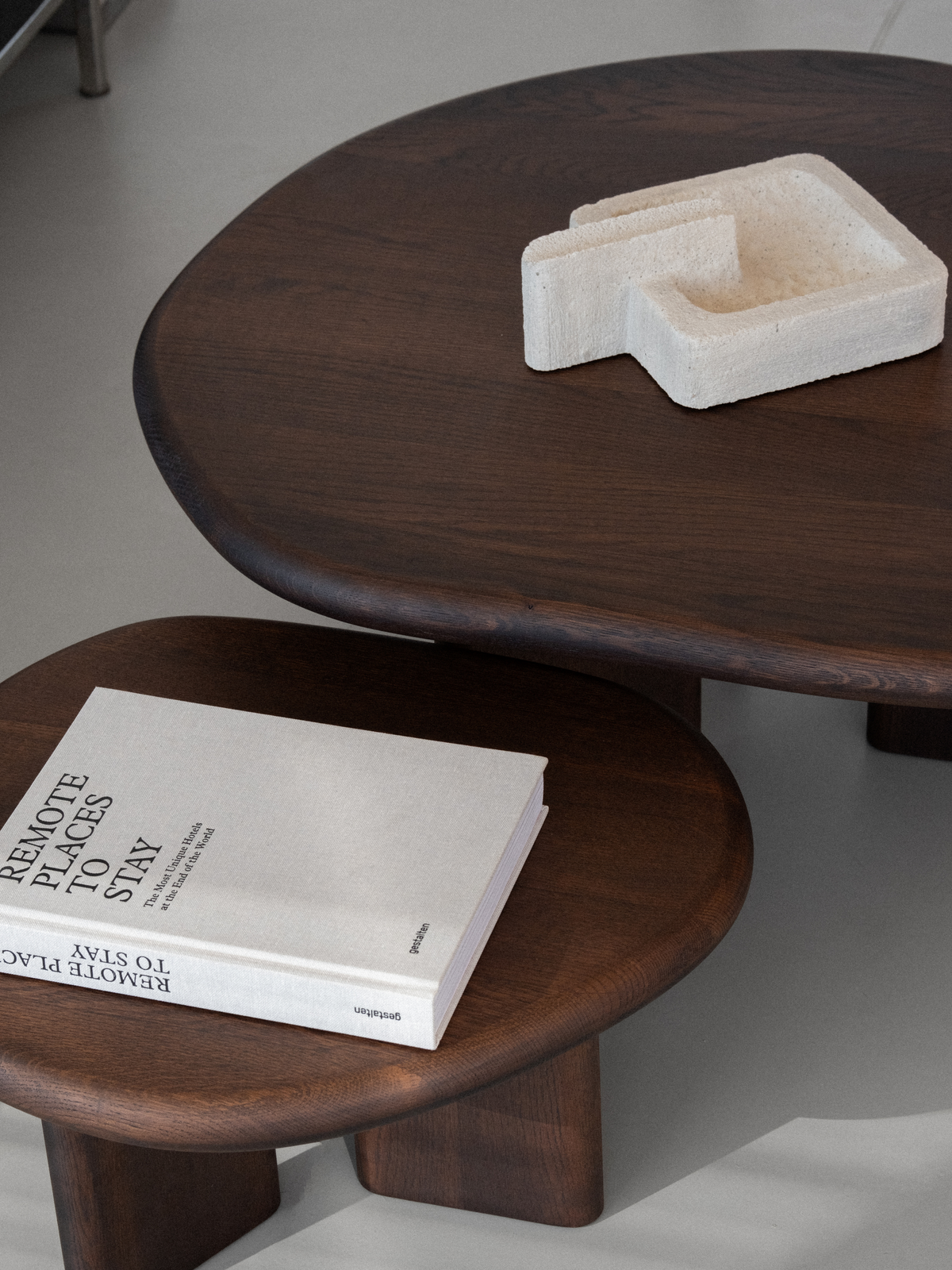 Table Basse Gigogne en Chêne Massif – Design Minimaliste et Haut de Ga ...
